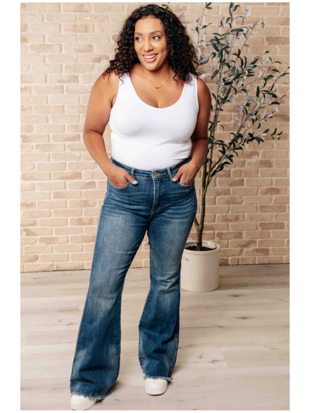Judy Blue Women’s Sz 14W High Rise Flare Jeans Frayed Hem Stretch Denim Miley